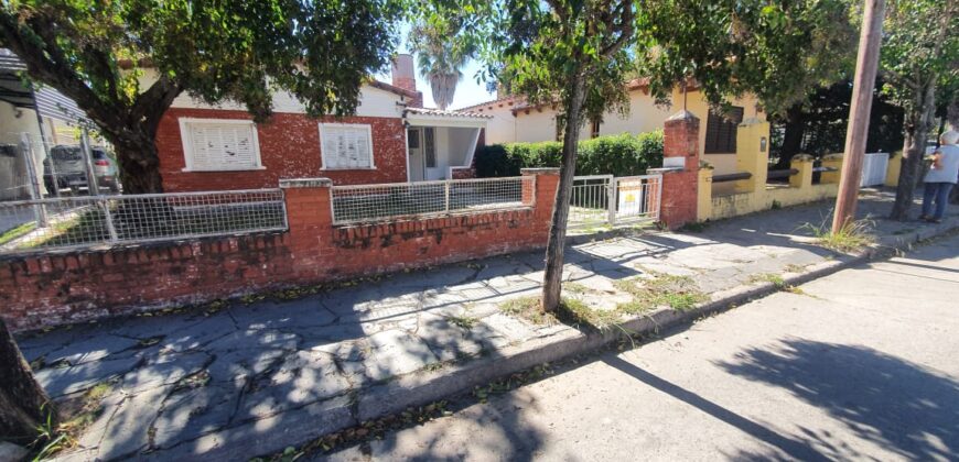 Pequeño Chalet Colonial a Reciclar – Zona centro