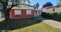 Pequeño Chalet Colonial a Reciclar – Zona centro