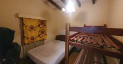 Pequeño Chalet Colonial a Reciclar – Zona centro