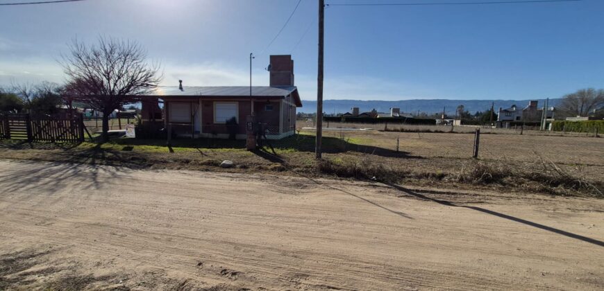 Amplia Vivienda con Pileta. Vista Única. Amplio Parque