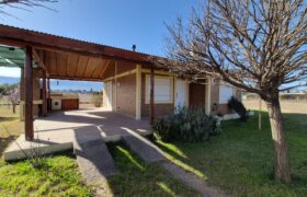 Amplia Vivienda con Pileta. Vista Única. Amplio Parque