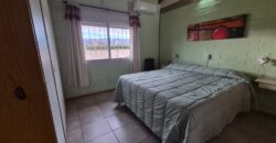 Amplia Vivienda con Pileta. Vista Única. Amplio Parque